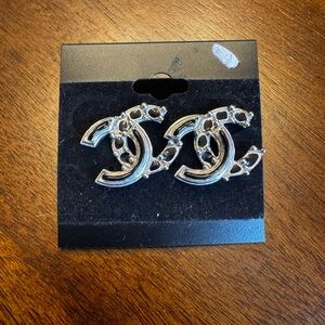 Chic Vintage Chanel Black onyx earrings